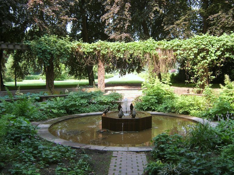 Hh stadtpark pinguinbrunnen 768x576